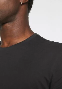 Pier One 3 Pack - T-Shirt Basic - Black/Mottled Dark Grey/Bordeaux -Pier One Verkoop 04cd6e61680f434c97b57d78f55241fd