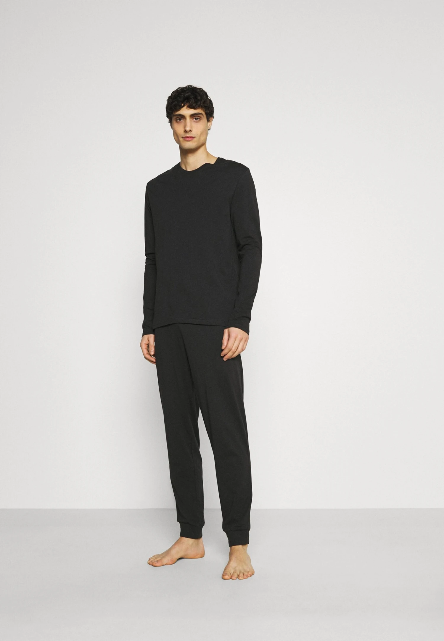 Pier One Pyjama - Black 2 Pier One Pyjama - Black - Afbeelding 2