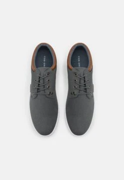 Pier One Unisex - Sneakers Laag - Grey 9 Pier One Unisex - Sneakers Laag - Grey -Pier One Verkoop 300f1aa95a2a4579b4a07e57470c9afc