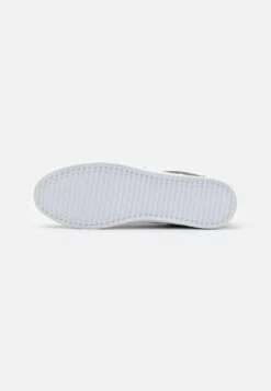Pier One Unisex - Sneakers Laag - Grey 10 Pier One Unisex - Sneakers Laag - Grey -Pier One Verkoop 357232cf606541a2ac5c89f393f97280