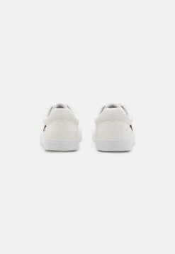 Pier One Unisex - Sneakers Laag - White -Pier One Verkoop 4875ff60289d451696f32d2c44634d4c