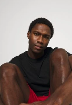 Pier One 3 Pack - Pyjamabroek - Black/Mottled Dark Grey/Red 14 Pier One 3 Pack - Pyjamabroek - Black/Mottled Dark Grey/Red -Pier One Verkoop 4f57fa2361ff43dba0b55c4847802e72