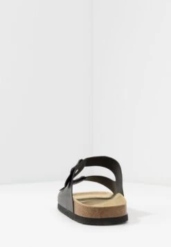 Pier One Unisex - Pantoffels - Black 12 Pier One Unisex - Pantoffels - Black -Pier One Verkoop 6792cddf649c4c73afdf1fc19e95f07f