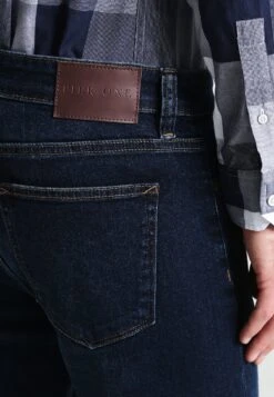 Pier One Basic - Straight Leg Jeans - Dark Blue Denim 10 Pier One Basic - Straight Leg Jeans - Dark Blue Denim -Pier One Verkoop 7aa5df5983c44365808e18ddcad2589e