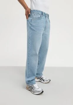 Pier One Relaxed Fit Jeans - Light Blue Denim 10 Pier One Relaxed Fit Jeans - Light Blue Denim -Pier One Verkoop 9227184b76c24bd287ce53d34bd47f95