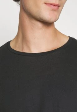 Pier One 2 Pack - Longsleeve - Black/Khaki 11 Pier One 2 Pack - Longsleeve - Black/Khaki -Pier One Verkoop 9738d7a40e2d43ecbbab45cbd3bc692f