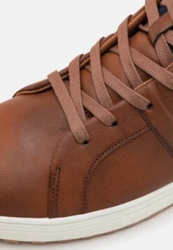 Pier One Sneakers Hoog - Cognac -Pier One Verkoop b72c2c26a41d4606a44be9f2efeae0dc