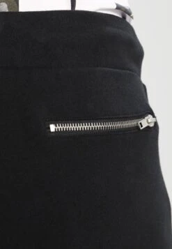 Pier One Biker Jogger - Trainingsbroek - Black -Pier One Verkoop d14f4d3e23264a23856a525cf94a989d