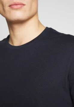 Pier One 2 Pack - T-Shirt Basic - White/Dark Blue -Pier One Verkoop de6827f8d2cf4a2c856d09a9d7f8109d