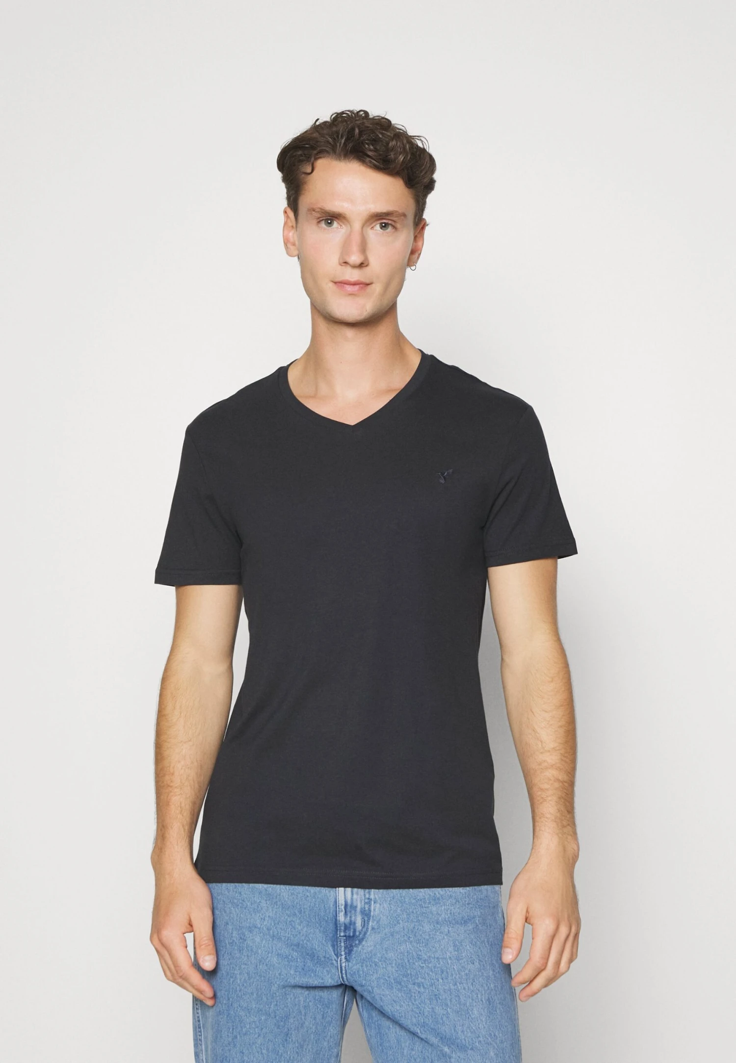 Pier One V Neck Bird Tonal 3 Pack - T-Shirt Basic - Light Brown/White/Dark Blue 4 Pier One V Neck Bird Tonal 3 Pack - T-Shirt Basic - Light Brown/White/Dark Blue - Afbeelding 4